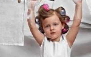 Как вывести пятна с детской одежды в домашних условиях народными средствами