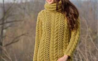 Горчичный пуловер спицами с центральной расходящейся косой